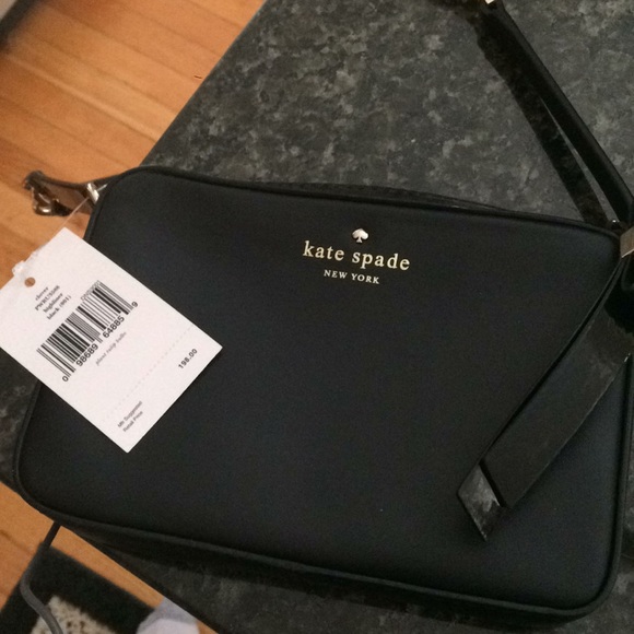 kate spade Handbags - Kate Spade Black crossbody purse
